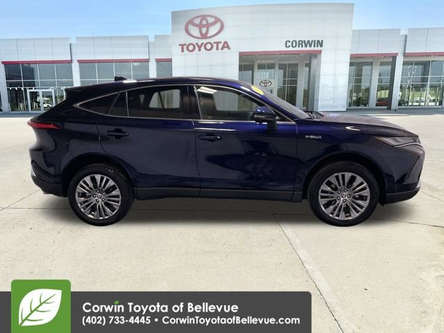 Used 2021 Toyota Venza Limited image 9