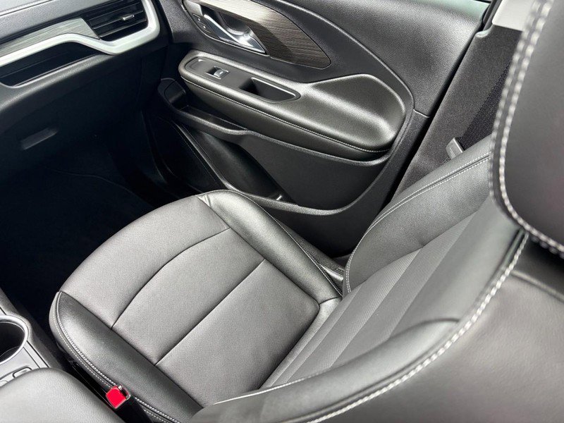 Certified 2024 GMC Terrain SLT w/ Tech Package AWD/4WD image 14