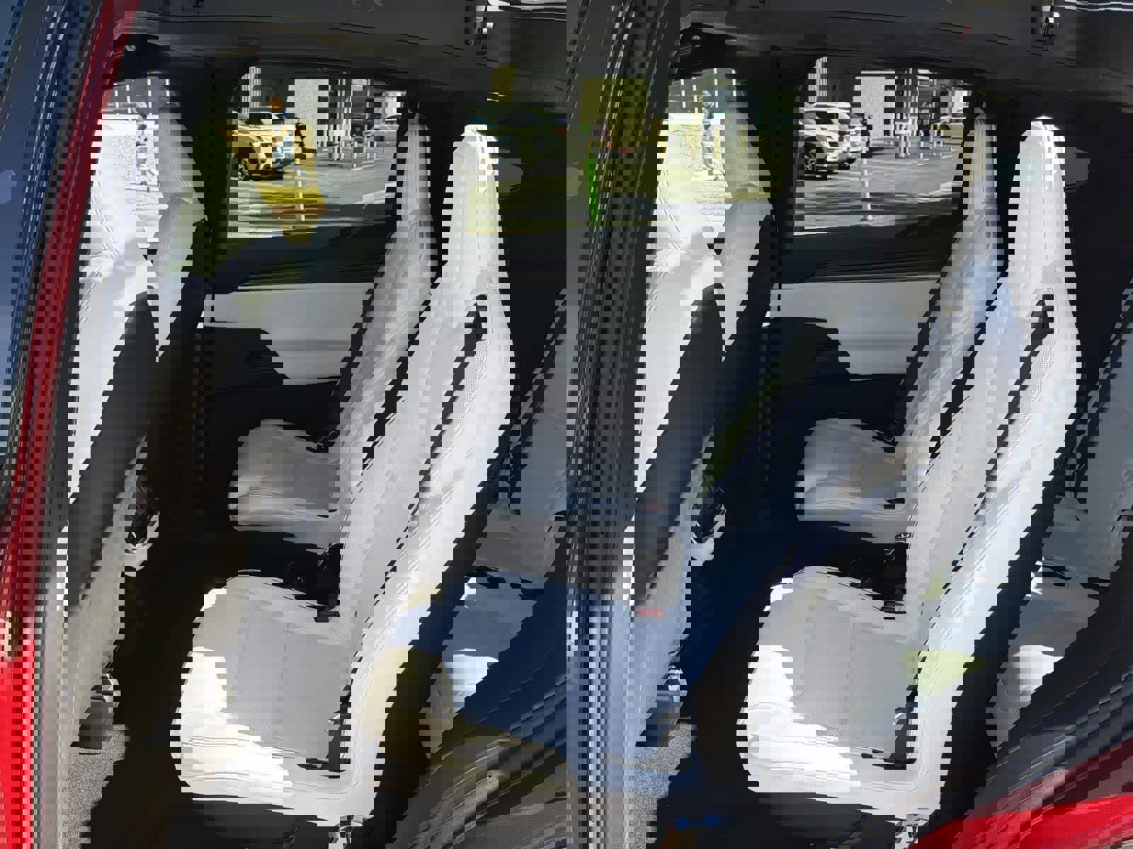 Used 2023 Tesla Model X Plaid image 28