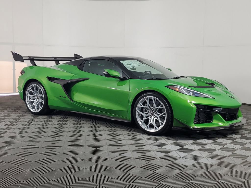 New 2026 Chevrolet Corvette ZR1 w/ ZR1 Carbon Fiber Aero Package image 2