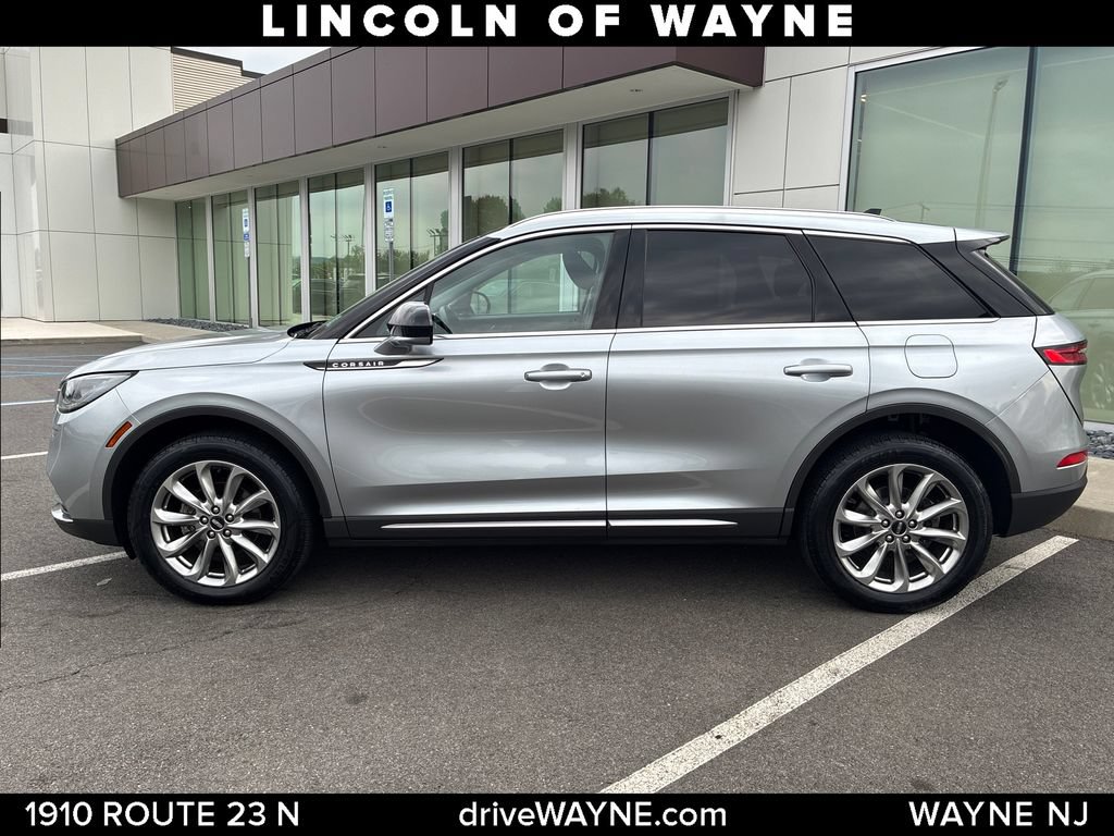 Certified 2022 Lincoln Corsair AWD w/ Premium Package image 2