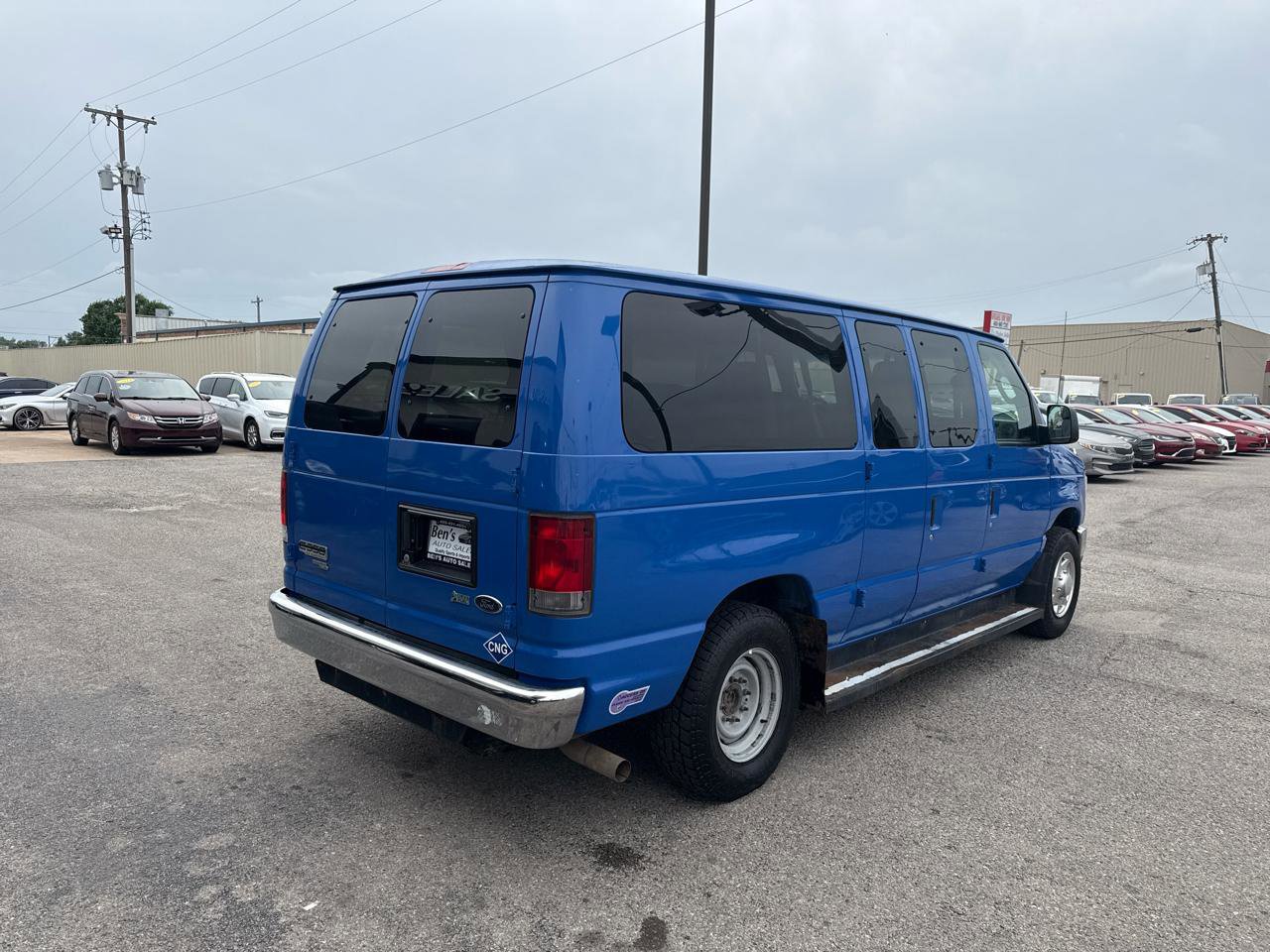 Used 2014 Ford E-350 and Econoline 350 XLT RWD image 7