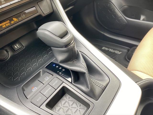 Certified 2019 Toyota RAV4 LE w/ All Weather Liner Package image 20