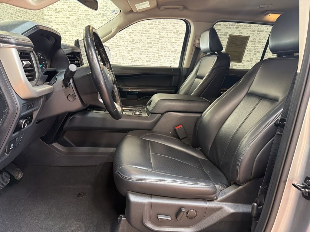 Used 2024 Ford Expedition Max XLT image 26