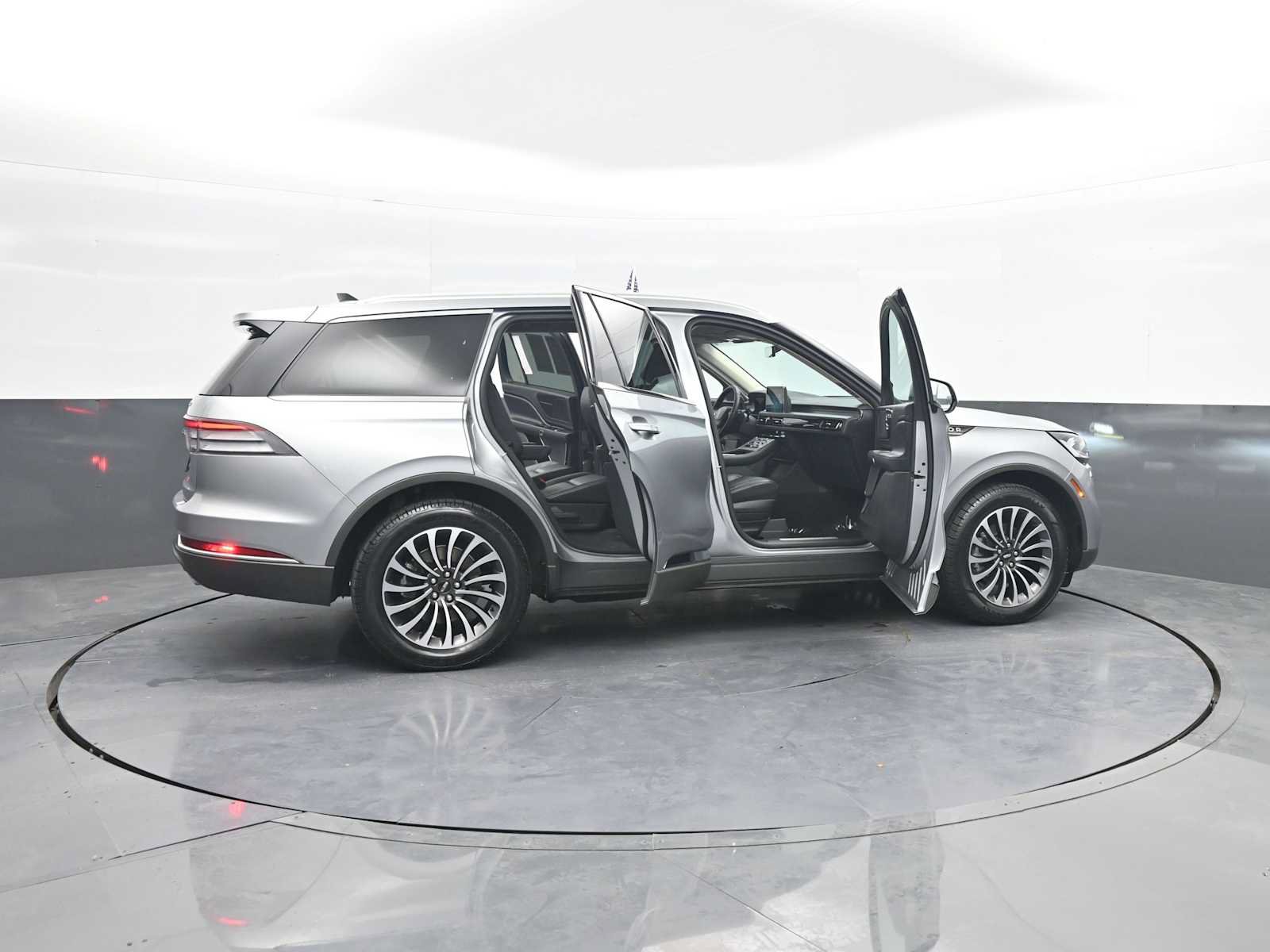 Used 2023 Lincoln Aviator AWD w/ Premium Package image 51