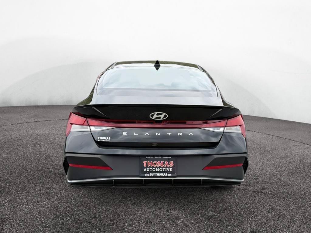 New 2026 Hyundai Elantra Sport FWD image 7
