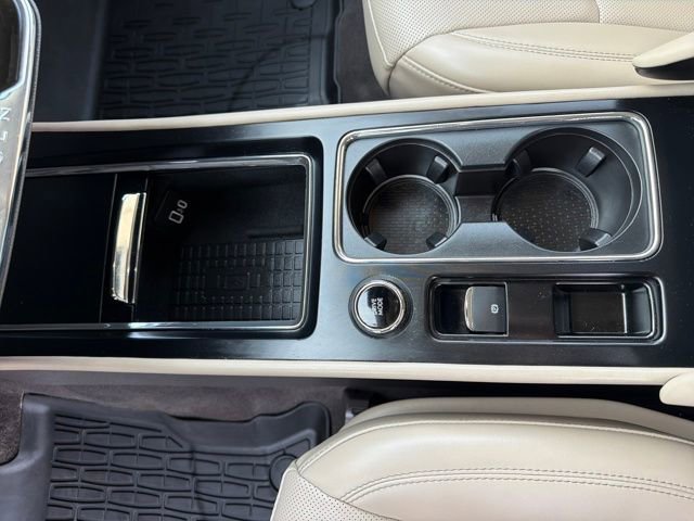 Certified 2024 Lincoln Corsair AWD w/ Equipment Group 101A image 29