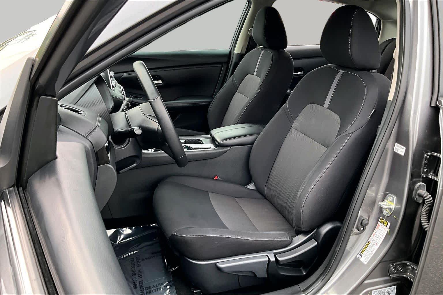 Used 2023 Nissan Sentra SV w/ All-Weather Package FWD image 8