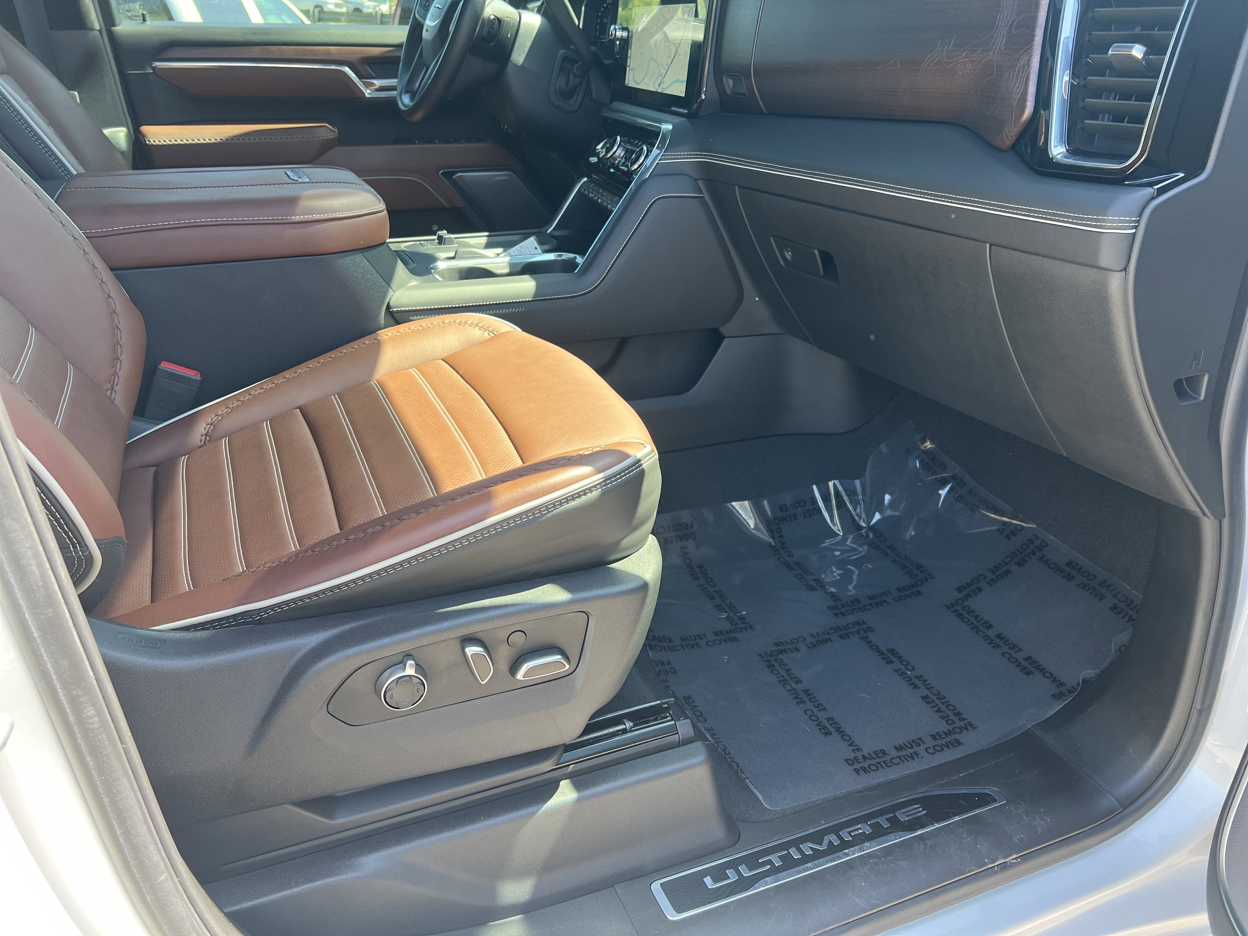 Used 2024 GMC Sierra 2500 Denali Ultimate w/ Max Trailering Package image 14