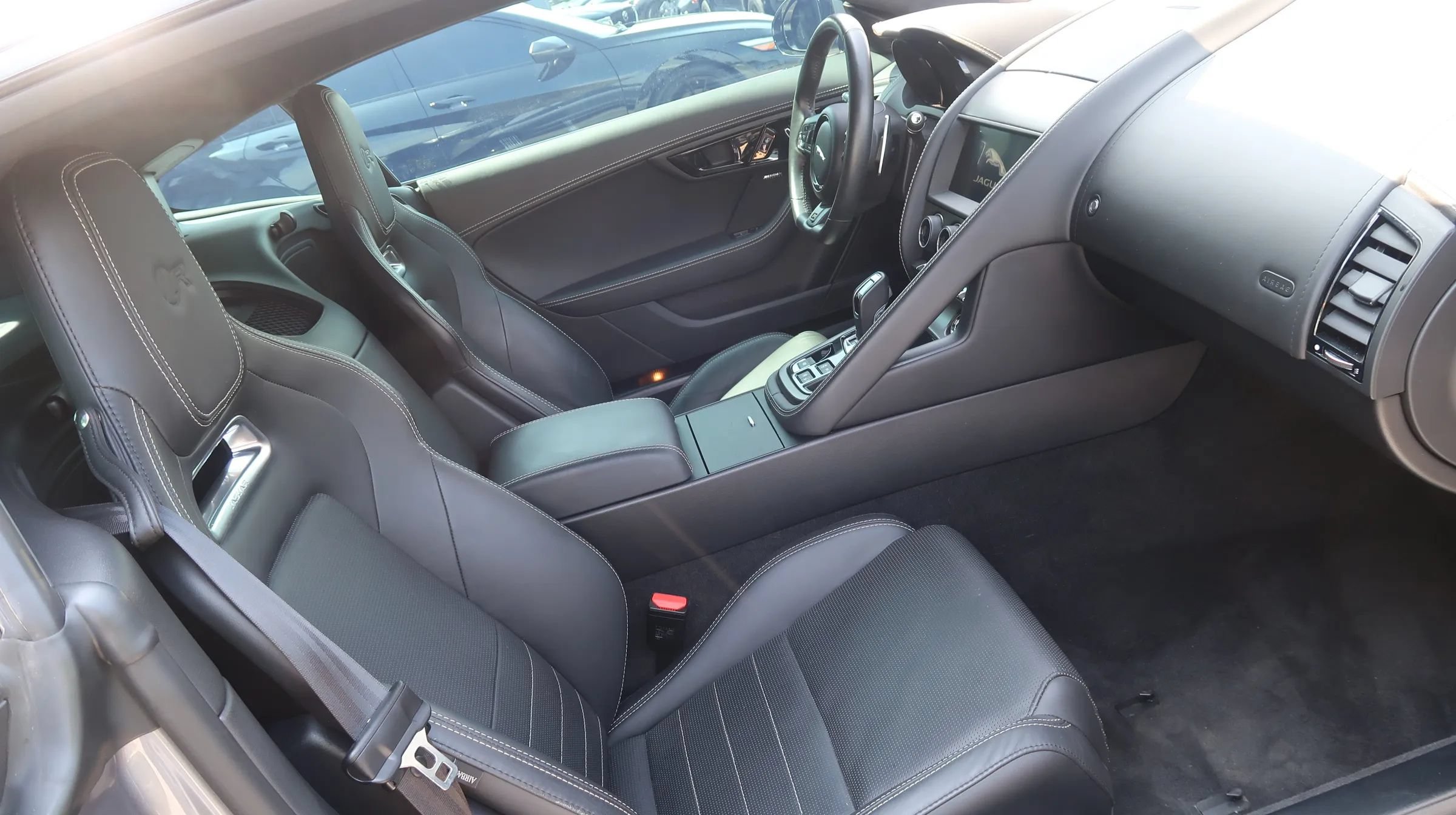 Used 2020 Jaguar F-TYPE R AWD/4WD image 20