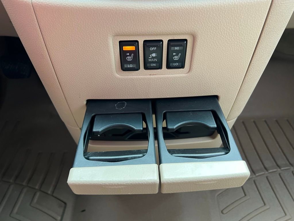 Used 2011 Nissan Quest LE FWD image 35