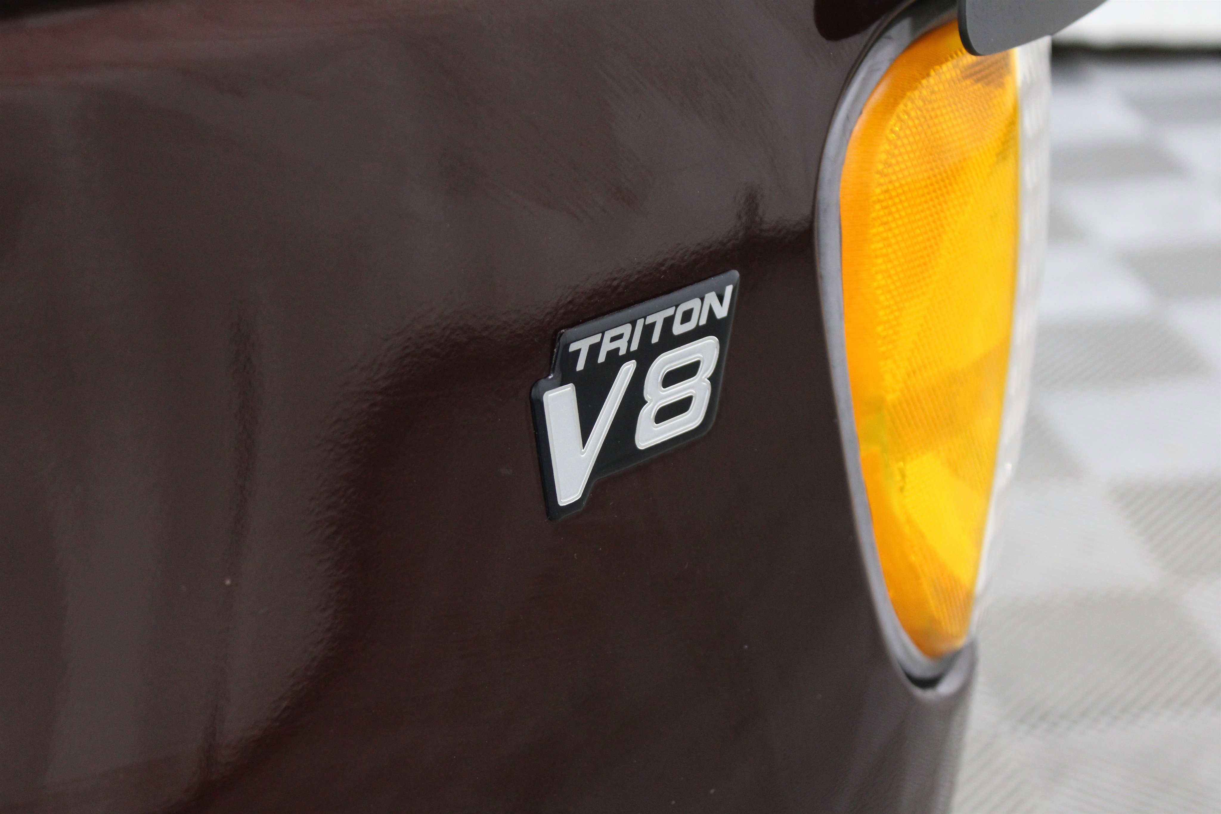 Used 2000 Ford E-150 and Econoline 150 Recreational Mark III image 36