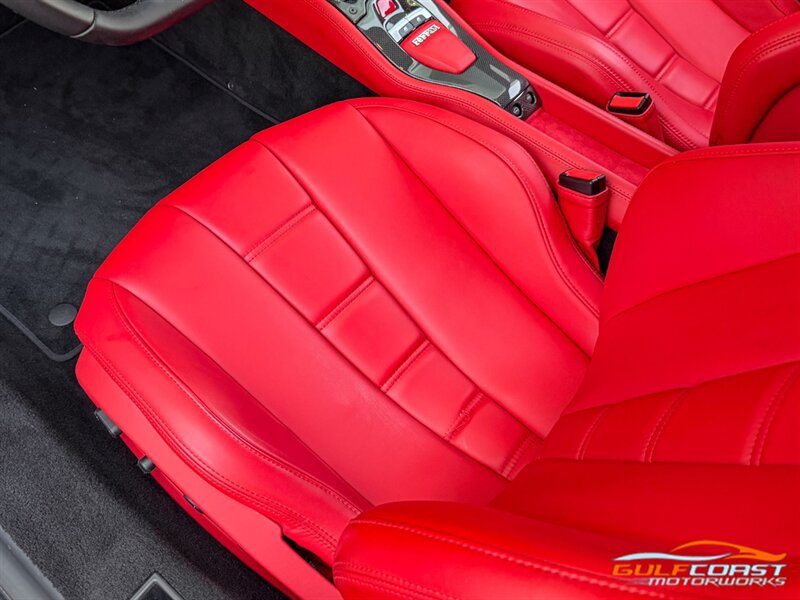 Used 2014 Ferrari 458 Italia Coupe RWD image 23