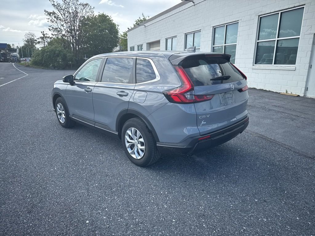 Used 2023 Honda CR-V LX image 3