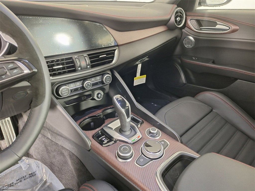 New 2024 Alfa Romeo Giulia Quadrifoglio image 23