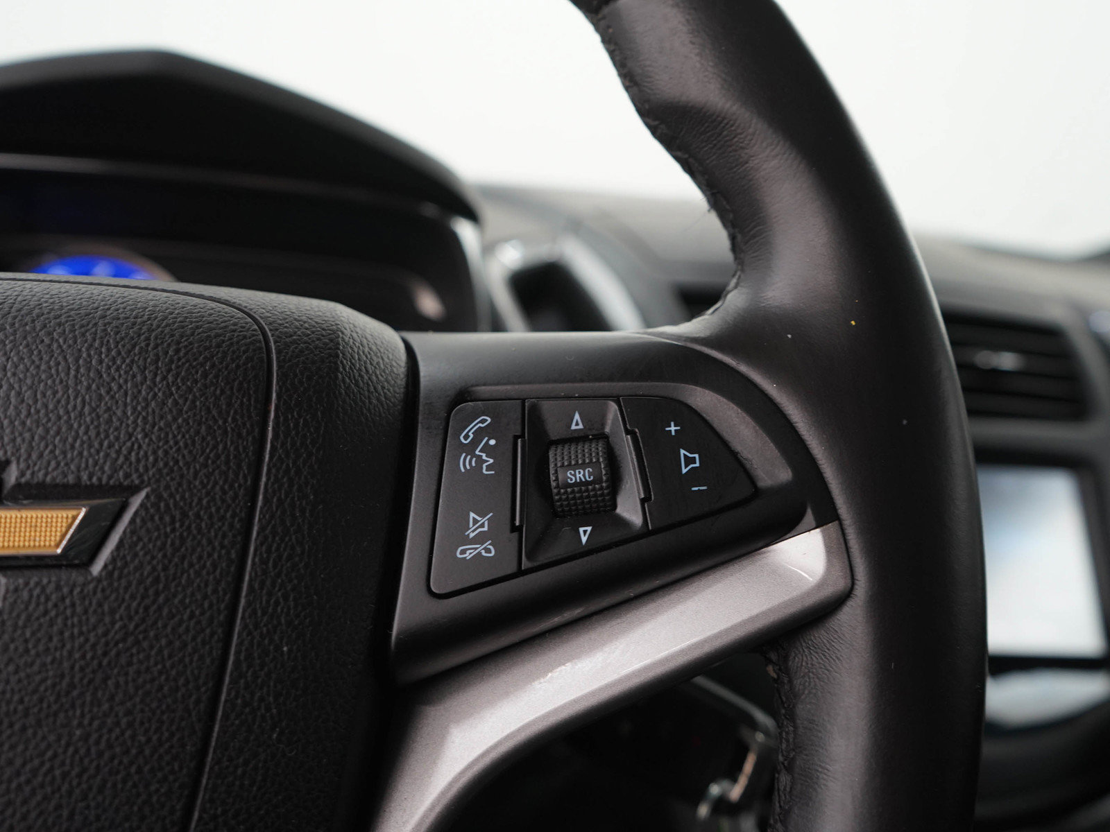 Used 2015 Chevrolet Trax LT w/ LT Sun and Sound Package FWD image 26