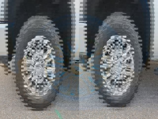 Used 2020 Chevrolet Silverado 3500 High Country image 9