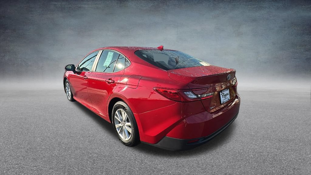 Used 2025 Toyota Camry LE FWD image 27