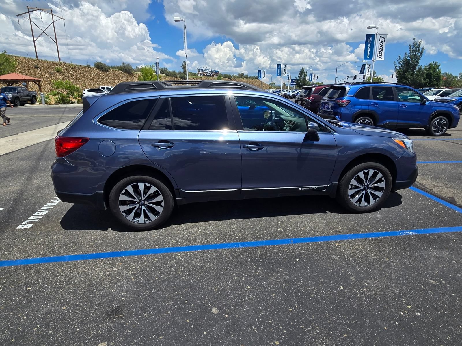 Used 2017 Subaru Outback 3.6R Limited AWD/4WD image 7