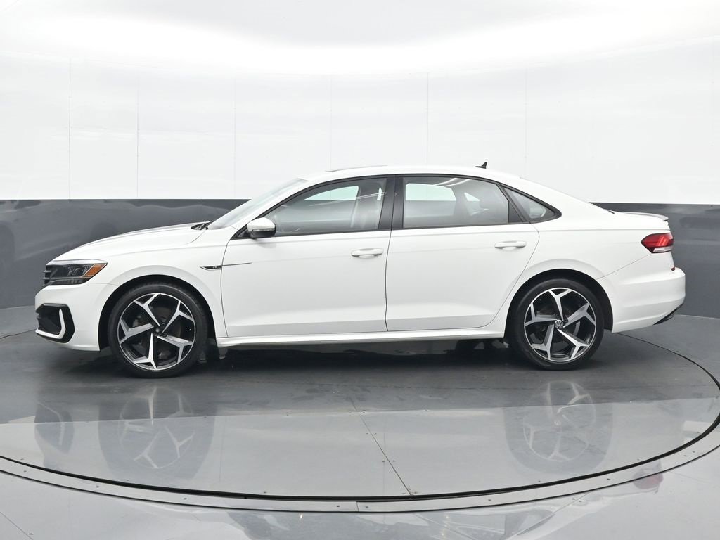 Used 2020 Volkswagen Passat 2.0T R-Line image 3