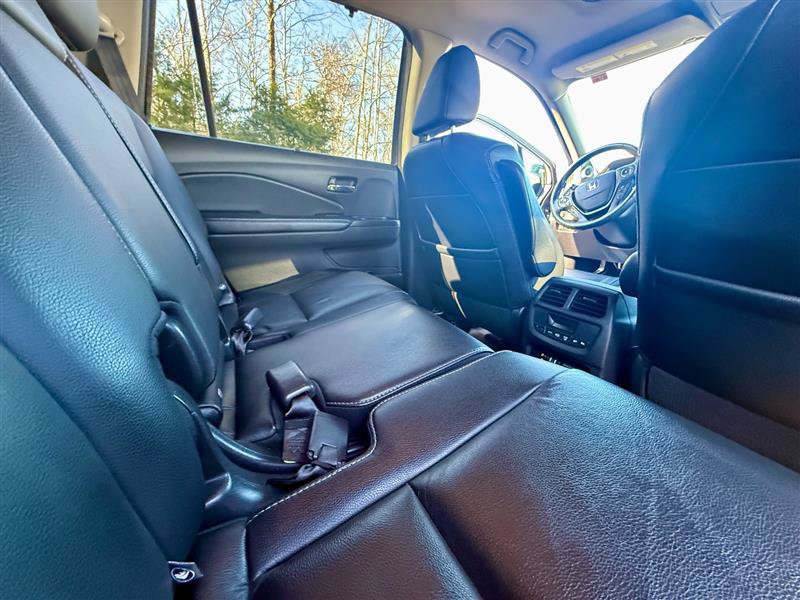 Used 2018 Honda Pilot Touring image 22