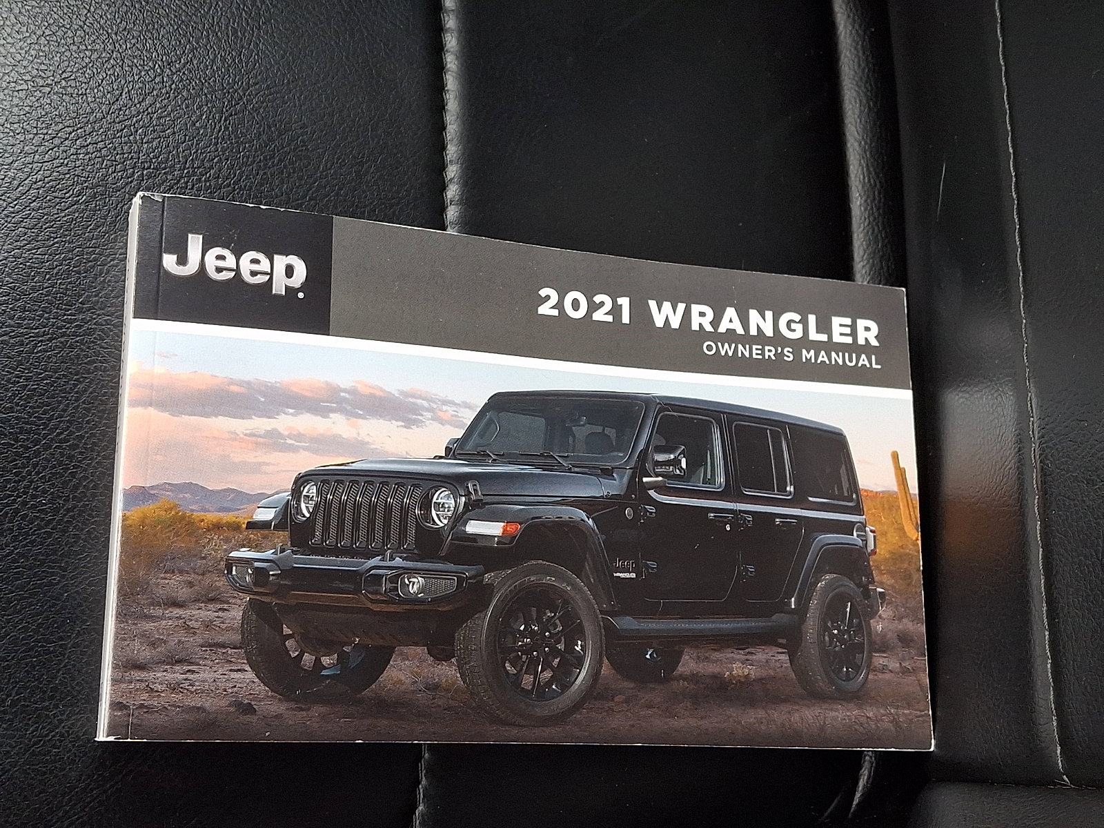 Used 2021 Jeep Wrangler Unlimited Sahara image 28