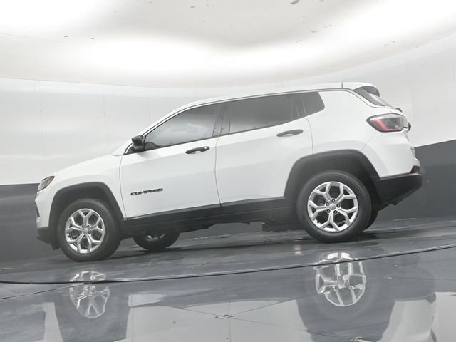 Used 2025 Jeep Compass Sport AWD/4WD image 43