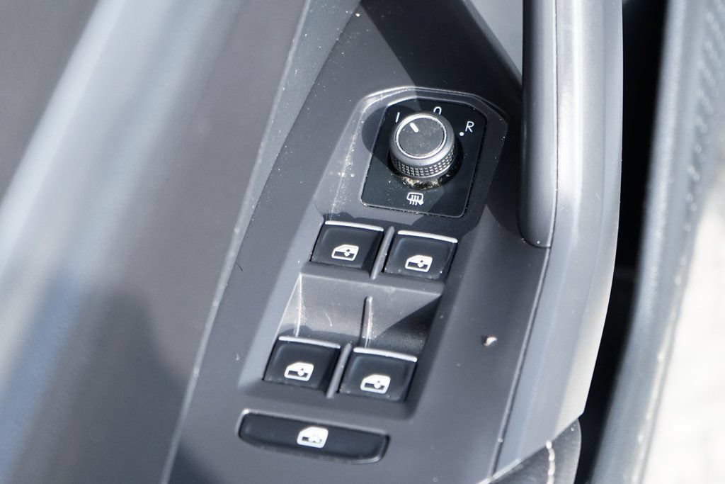 Used 2022 Volkswagen Jetta SE FWD image 15