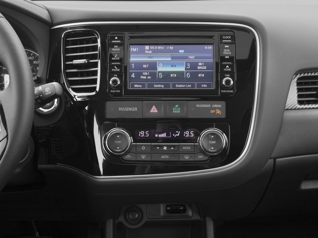 Used 2017 Mitsubishi Outlander ES image 10