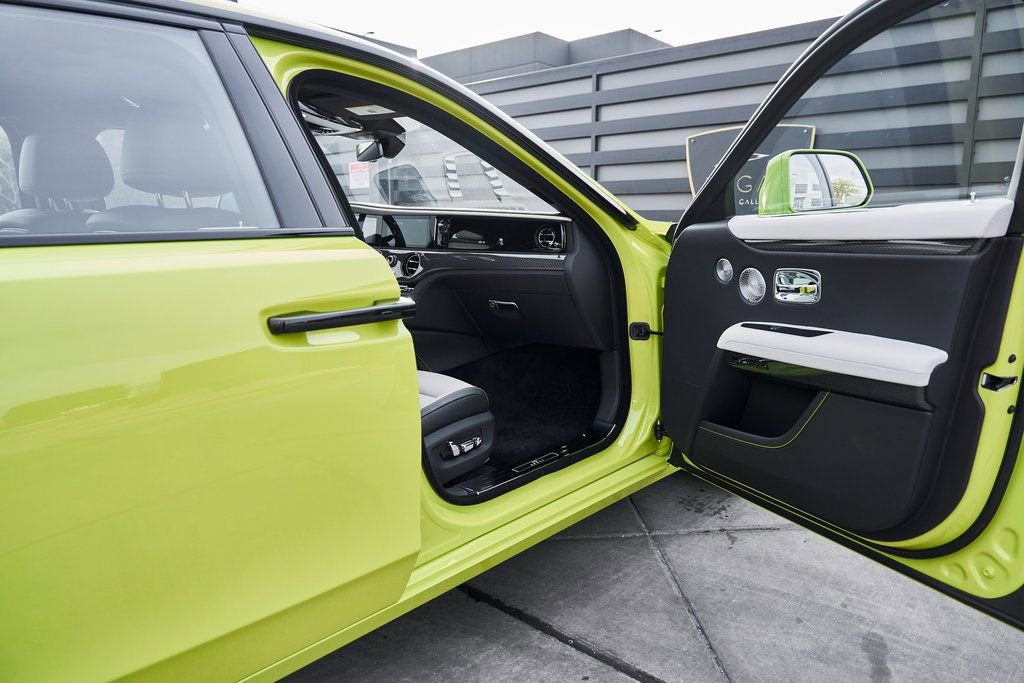 Used 2025 Rolls-Royce Ghost Black Badge image 21