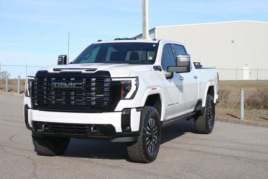 Used 2025 GMC Sierra 2500 Denali Ultimate image 2