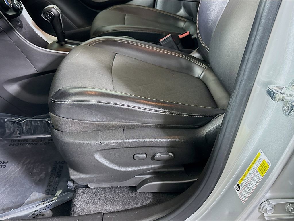 Used 2018 Chevrolet Trax LT w/ LT Convenience Package image 20