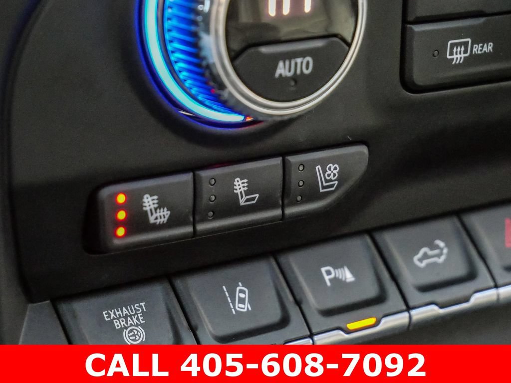 Used 2021 GMC Sierra 2500 Denali w/ Denali Ultimate Package AWD/4WD image 34