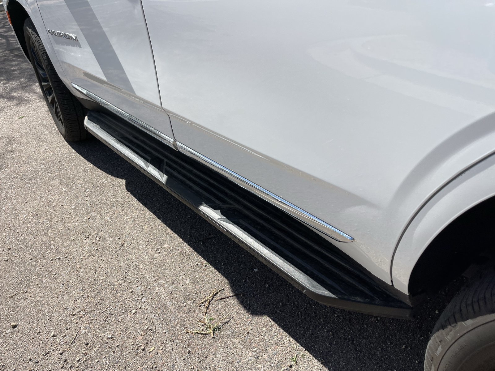 Used 2023 GMC Yukon SLT RWD image 6