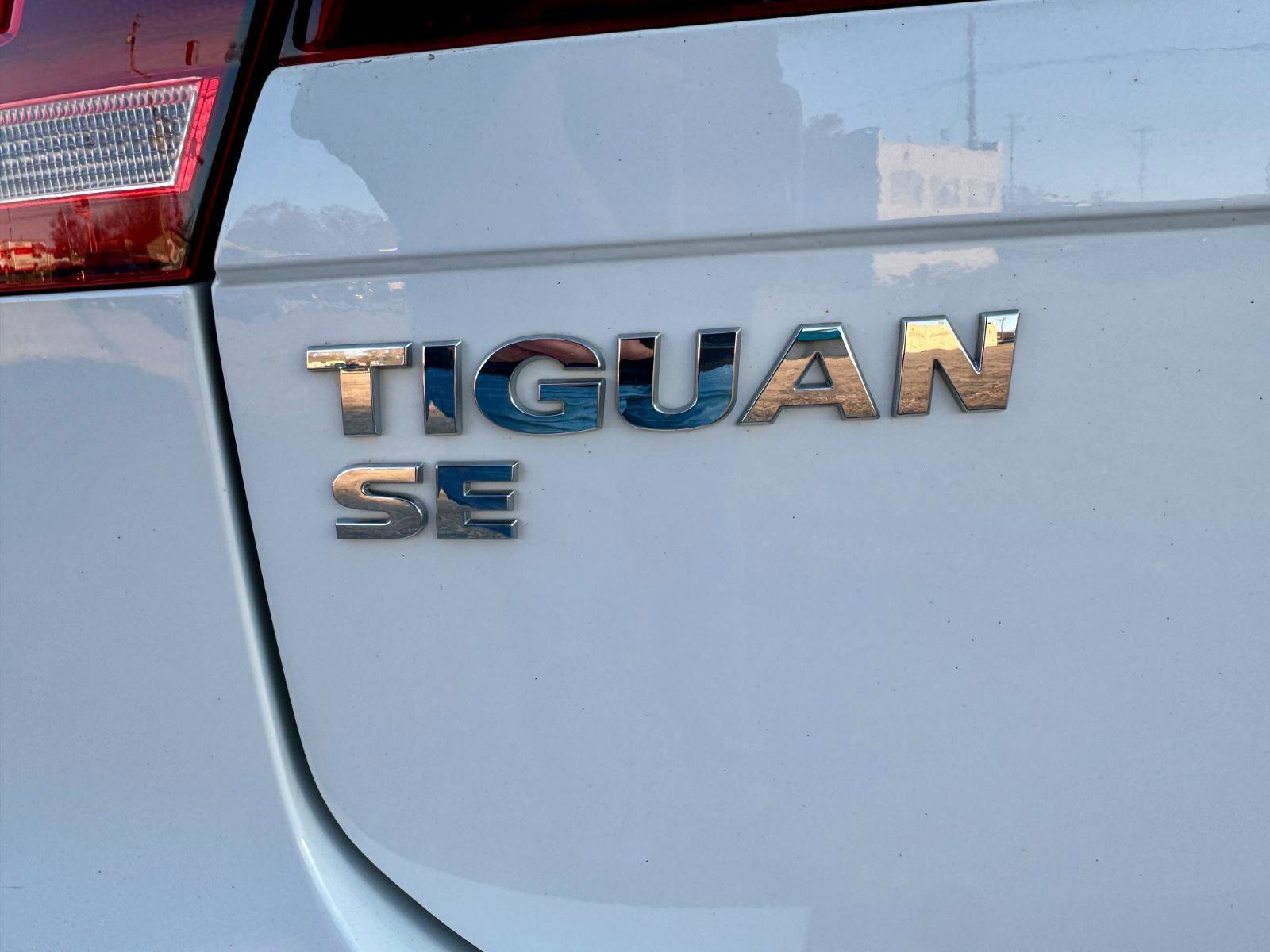 Used 2018 Volkswagen Tiguan SE image 37