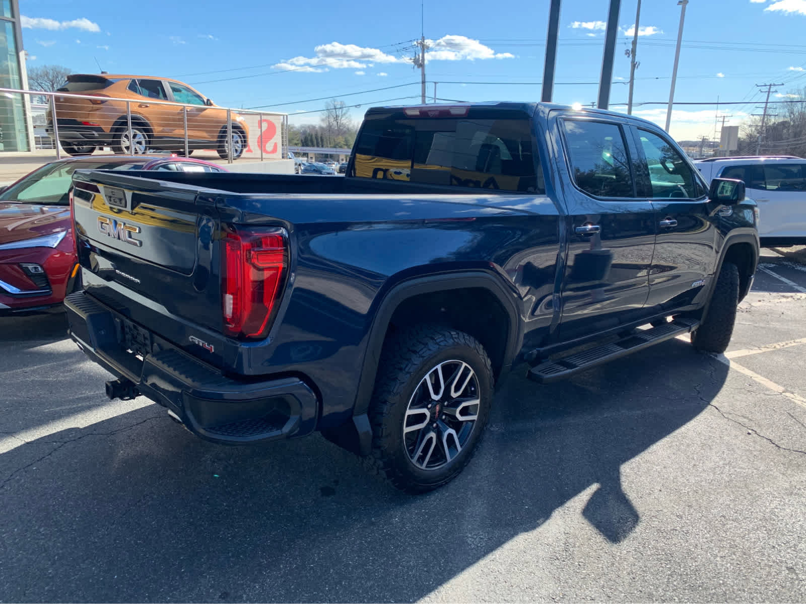 Used 2020 GMC Sierra 1500 AT4 w/ AT4 Premium Package image 8