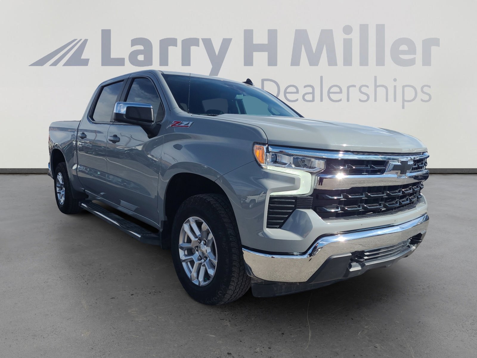 Used 2024 Chevrolet Silverado 1500 LT w/ Z71 Off-Road Package image 7