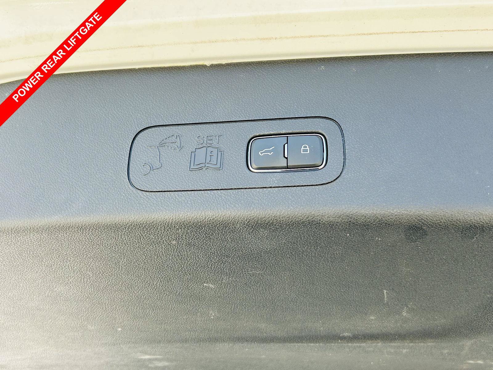 Used 2025 Lincoln Aviator AWD image 15