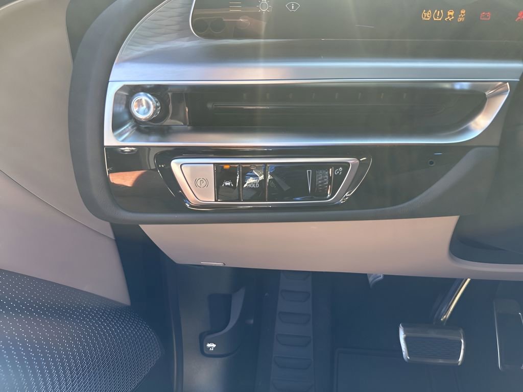 New 2026 Cadillac Lyriq Signature Luxury w/ Nappa Leather Package image 26