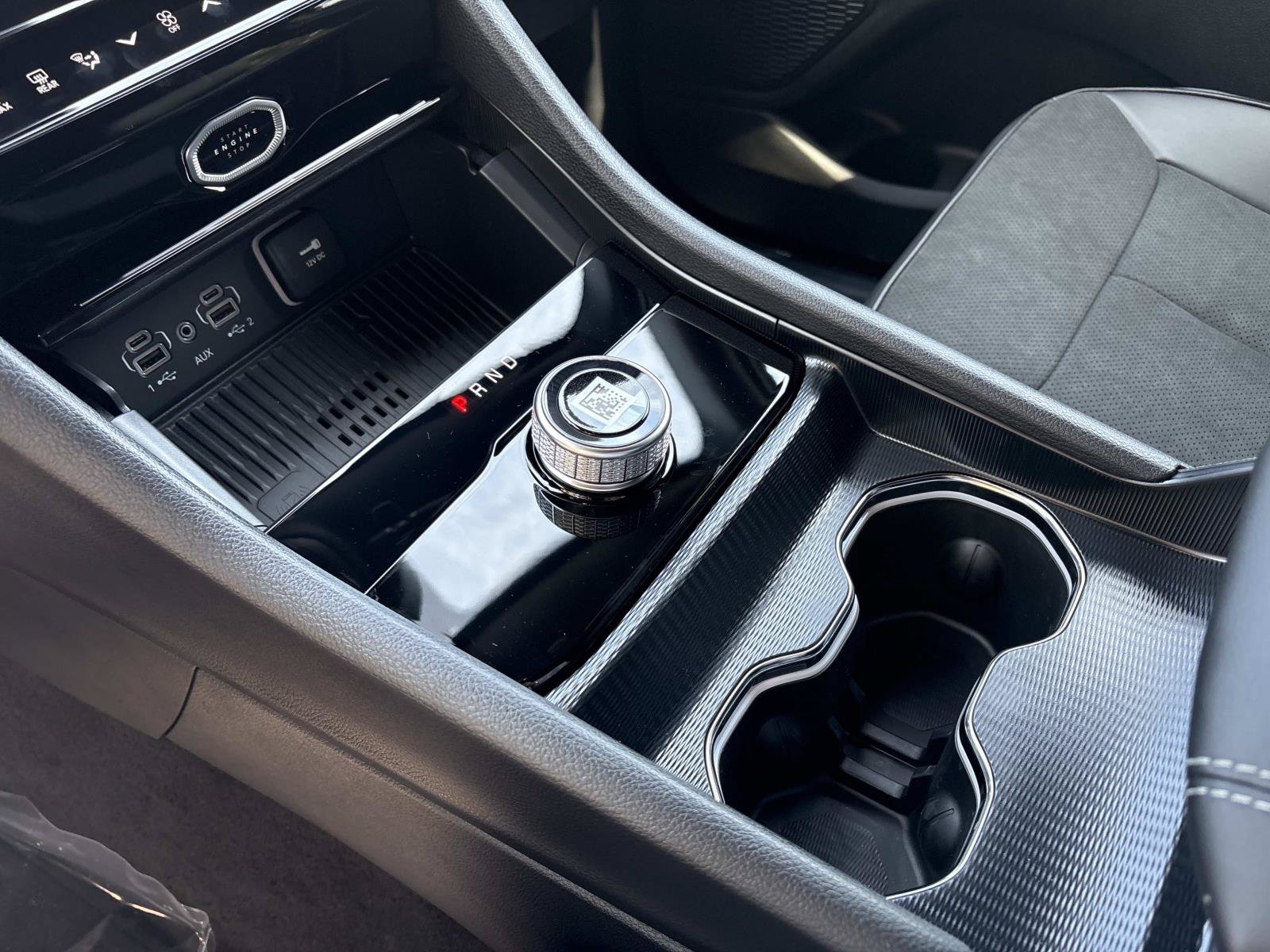 New 2027 Jeep Grand Cherokee Altitude RWD image 24