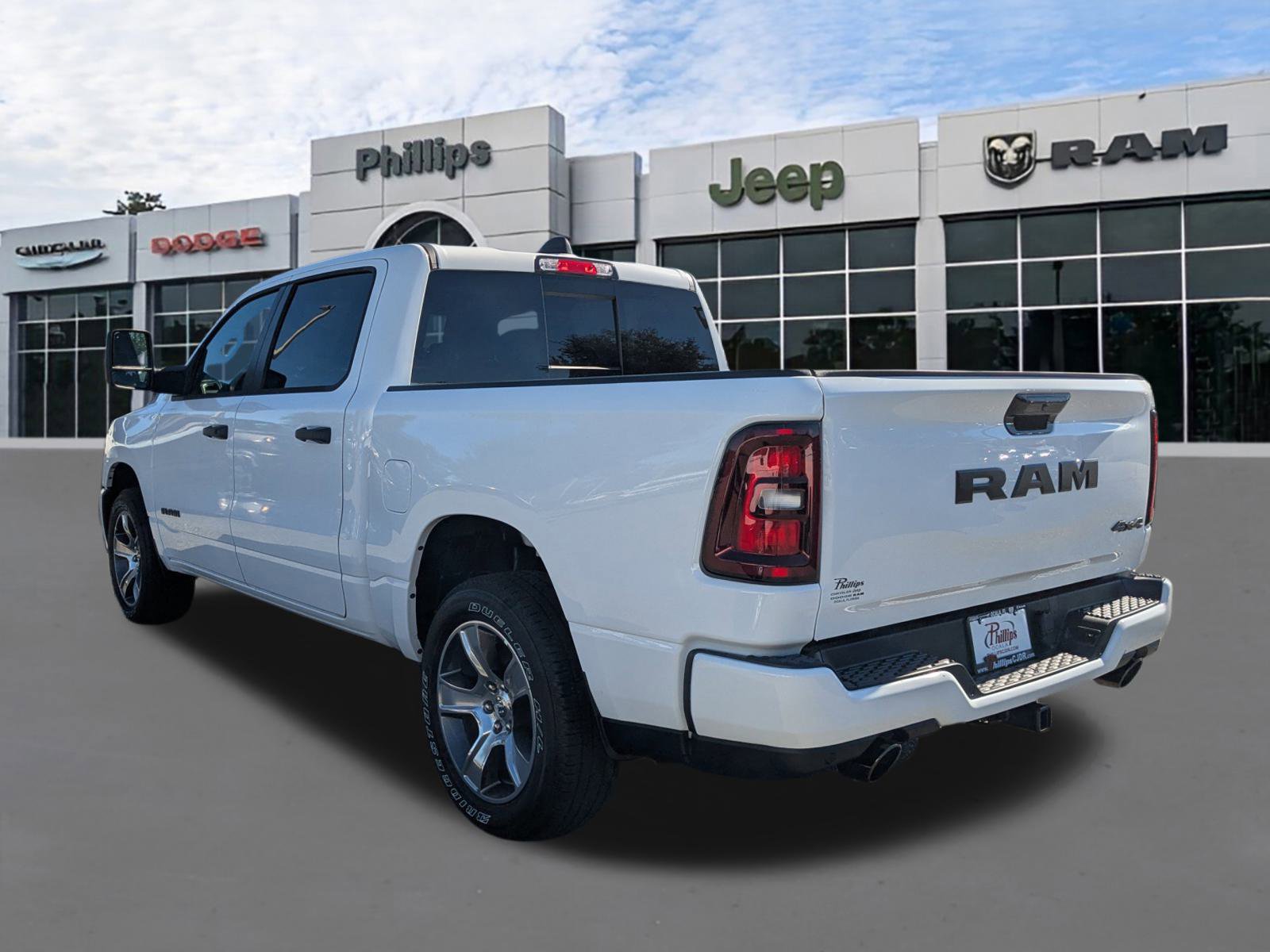 New 2026 RAM 1500 Express image 5