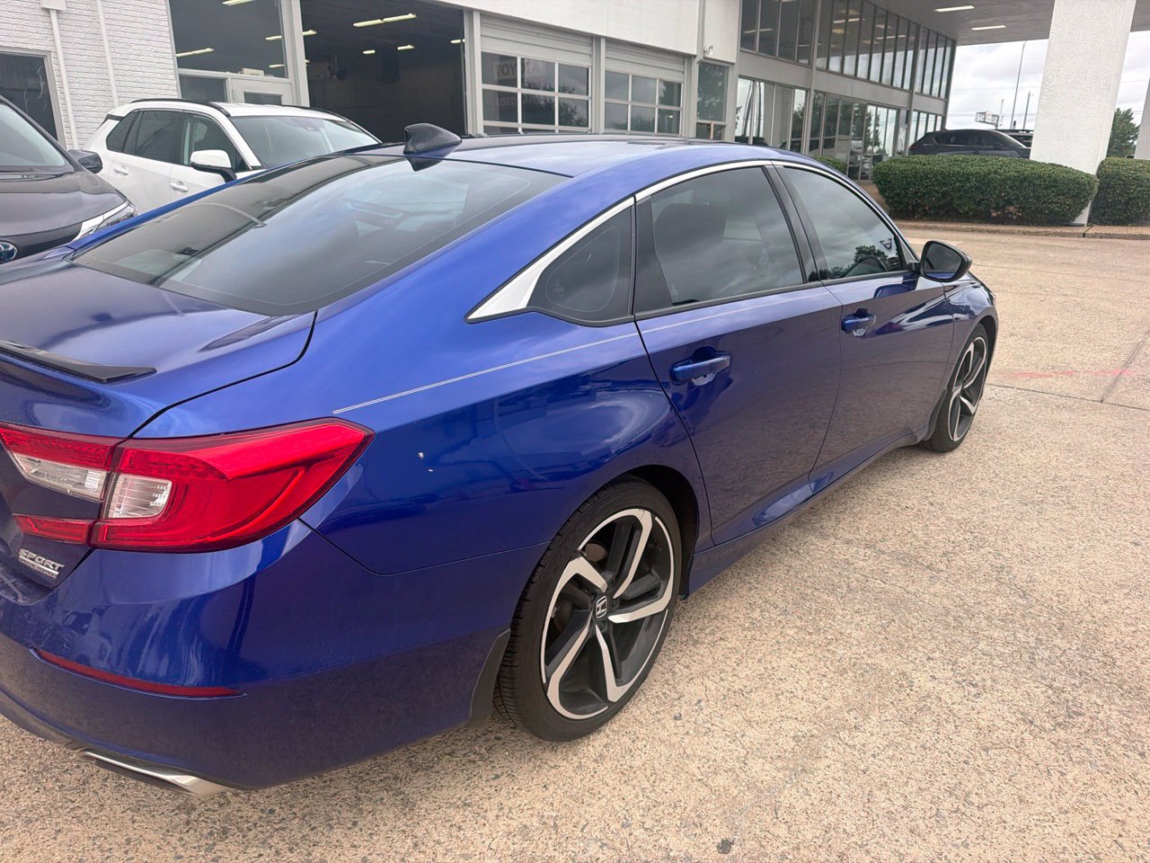 Used 2021 Honda Accord Sport Special Edition image 5