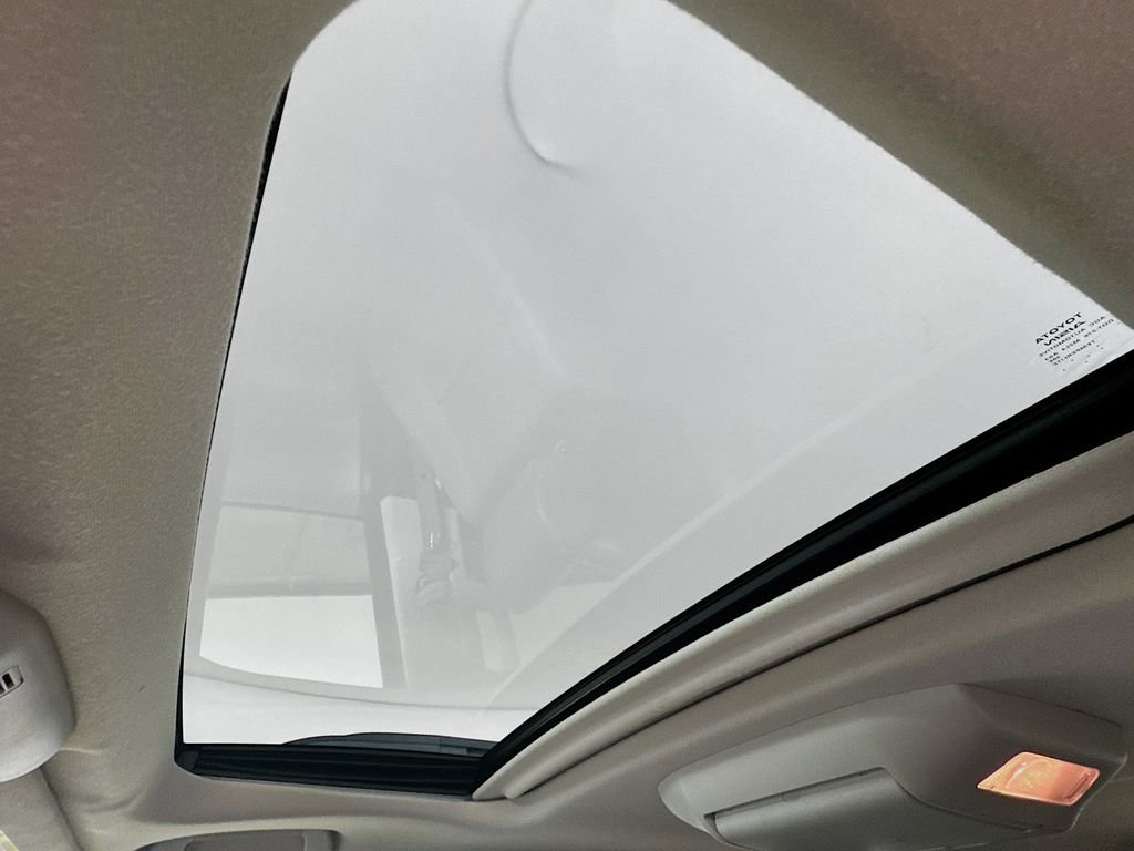 Used 2016 Toyota Sequoia Platinum image 22