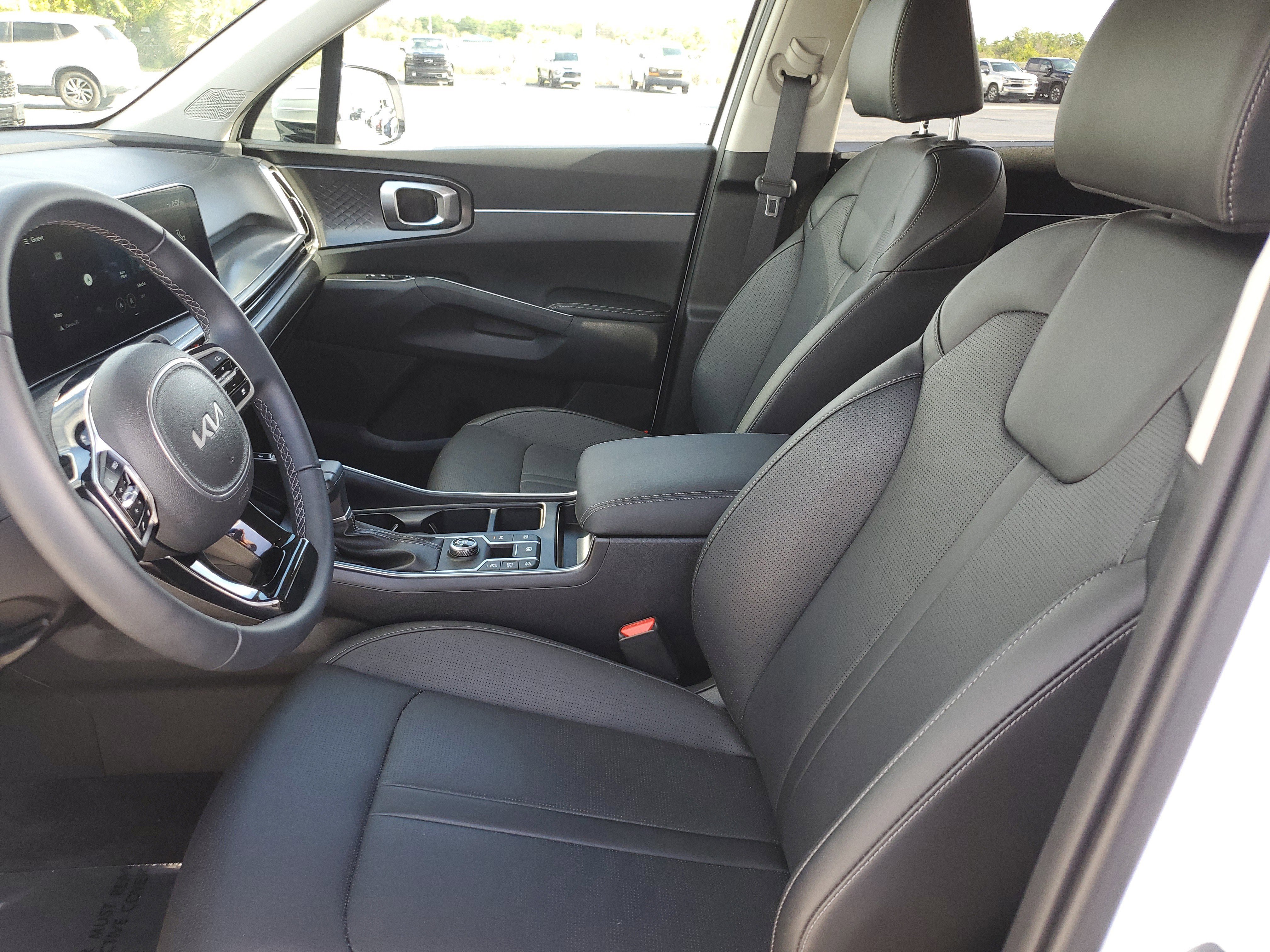 Used 2025 Kia Sorento EX image 16