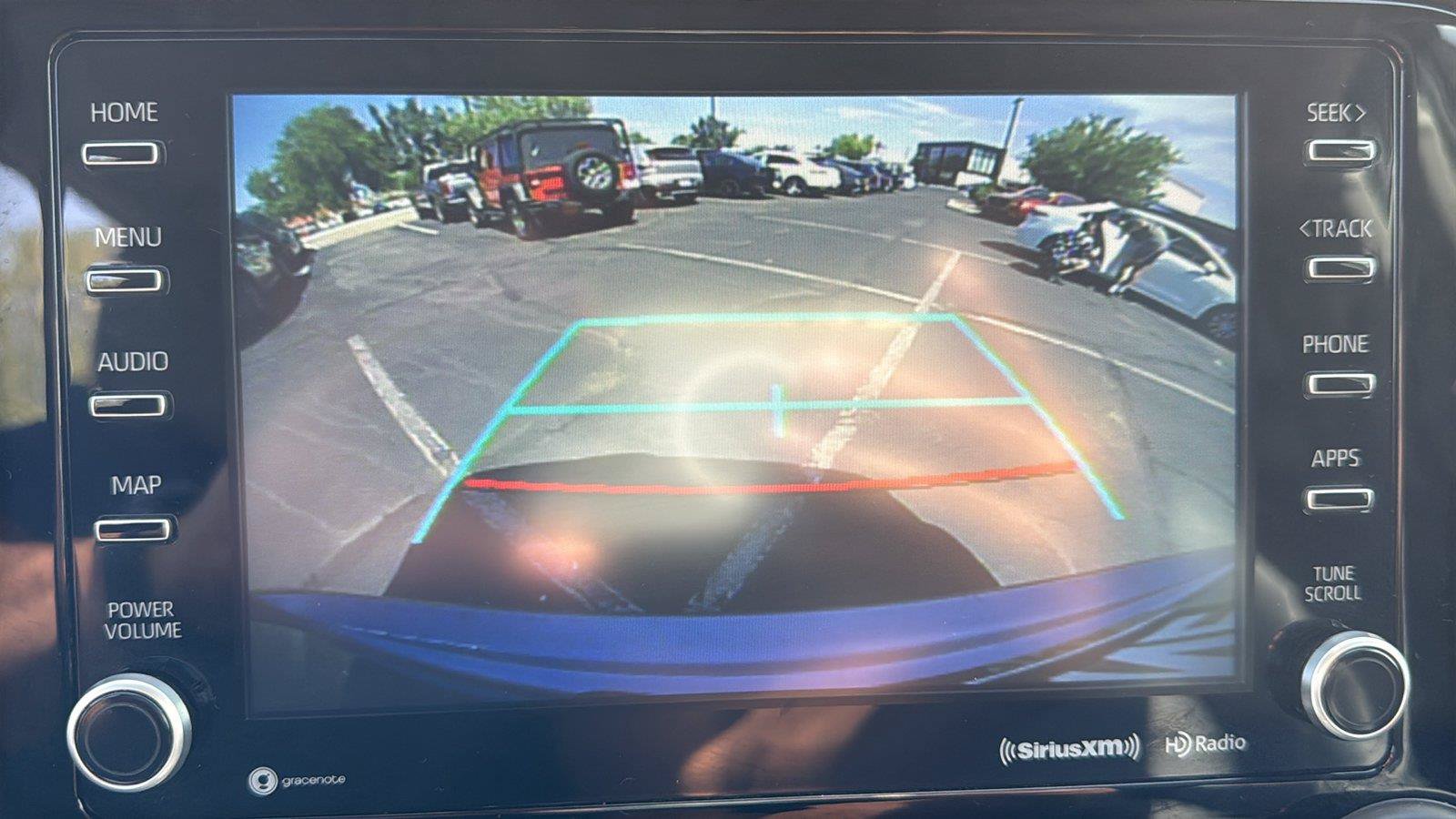 Used 2022 Toyota Highlander XLE FWD image 14