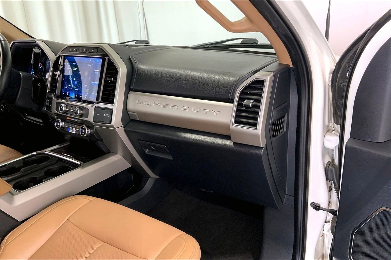 Used 2022 Ford F250 Lariat w/ Lariat Ultimate Package AWD/4WD image 16