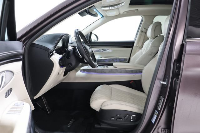 Used 2023 Genesis GV70 3.5T Sport w/ Sport Advanced Package AWD/4WD image 18