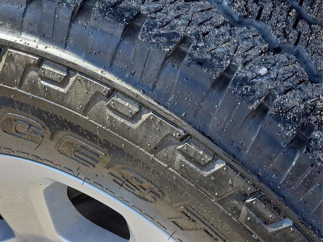 Used 2024 Ford F250 XLT w/ FX4 Off-Road Package AWD/4WD image 9