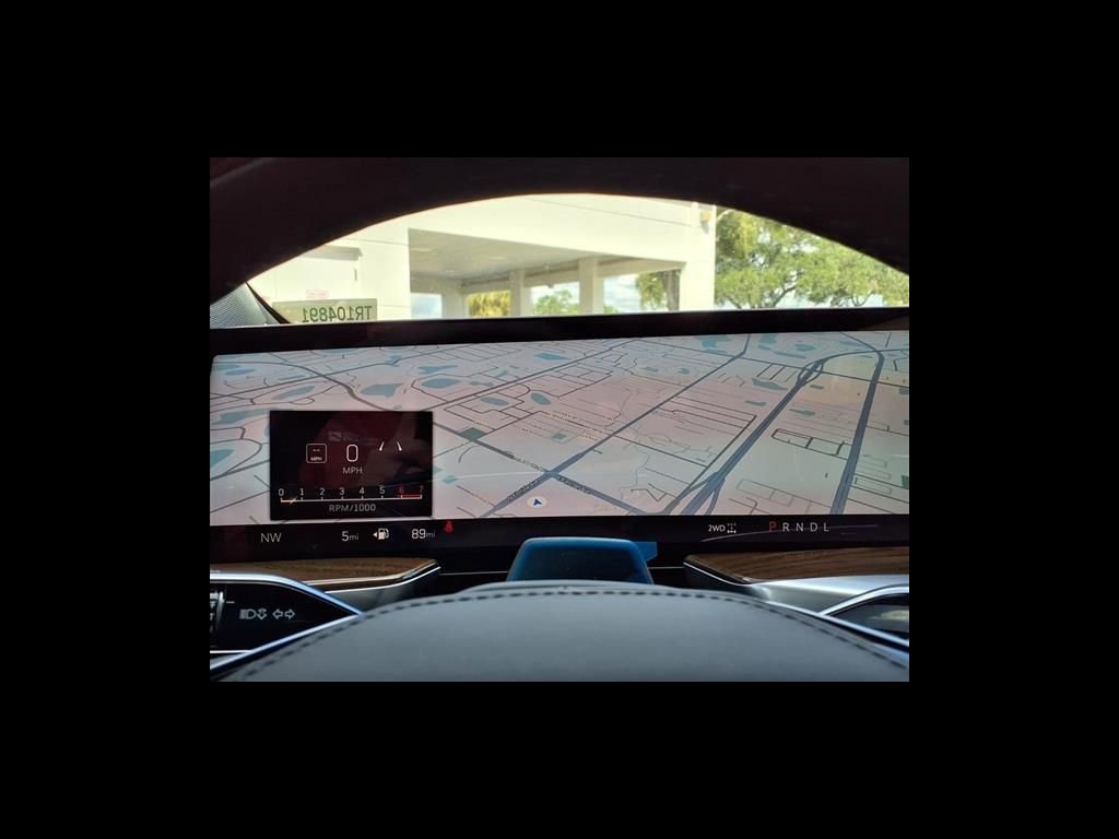 New 2026 Cadillac Escalade Platinum Sport w/ LPO, ONYX Package AWD/4WD image 18