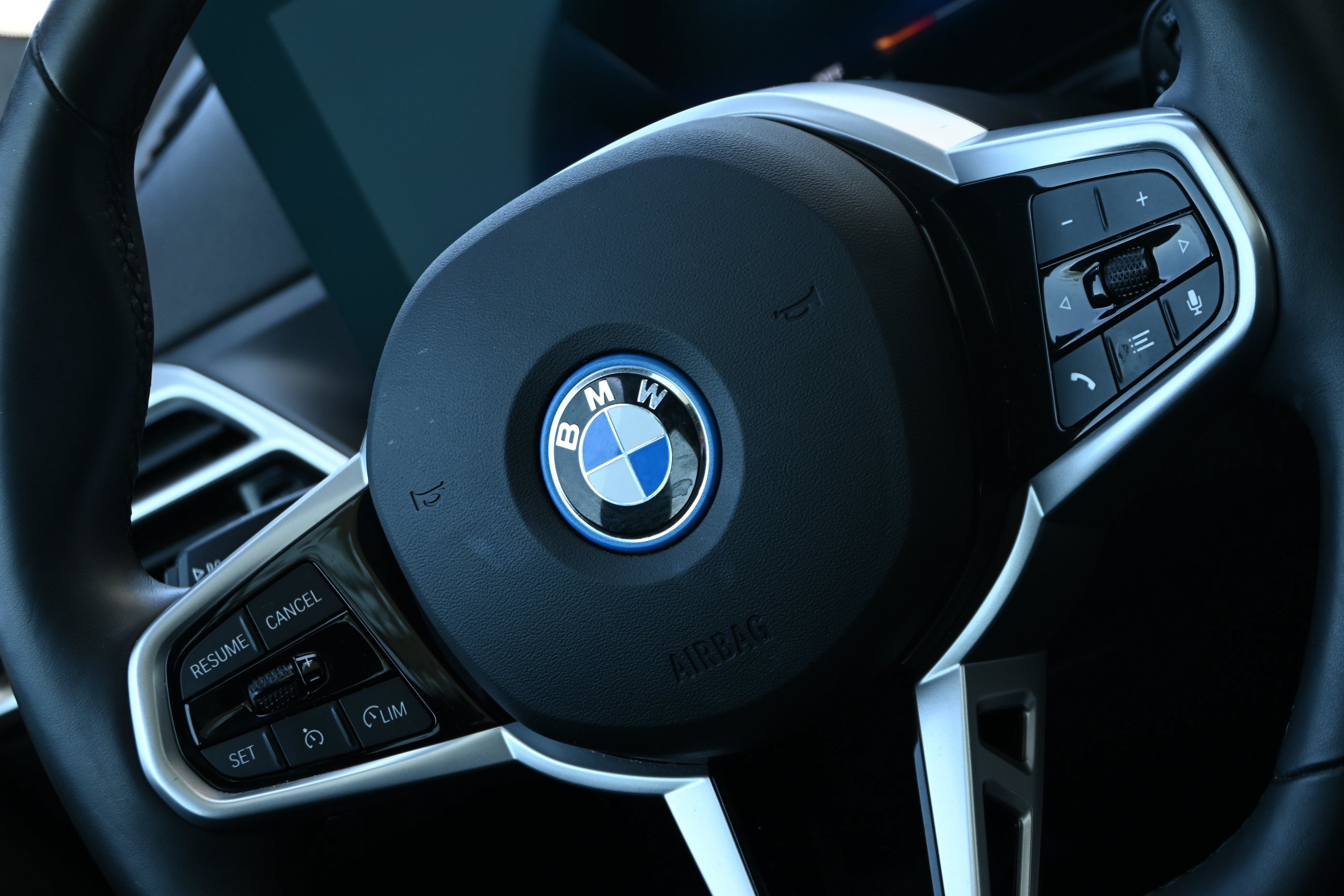 Certified 2025 BMW i4 eDrive40 RWD image 22
